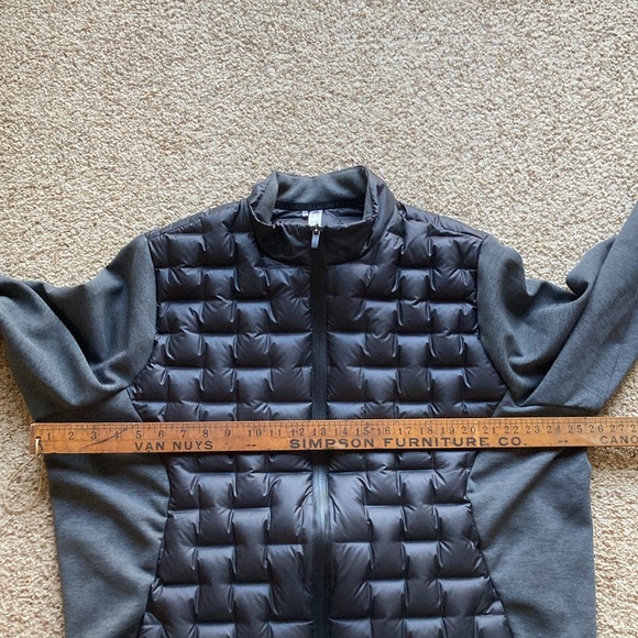 Adidas Men’s Golf Tech Frostguard Recycled Content Down Quilted Insulated Jacket - Picture 12 of 16